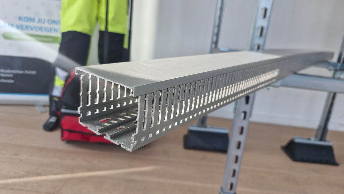 PVC_bedradingskanaal_80x60_Fluxa_breekgoot_kabelgoot_met_breeklijnen